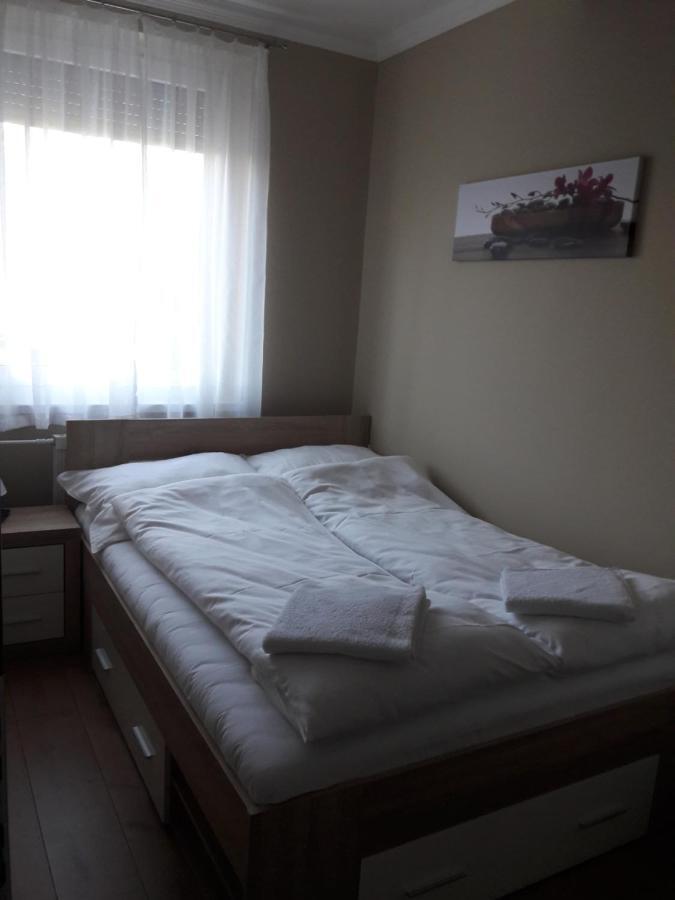 Studio+19 Apartman Kazincbarcika Bagian luar foto